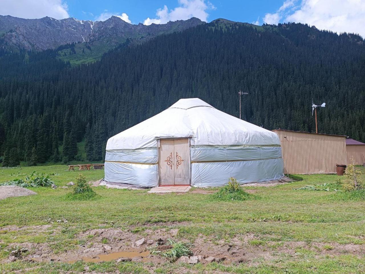 Eco Yurt Camp Arashan Teploklyuchenka Exterior foto